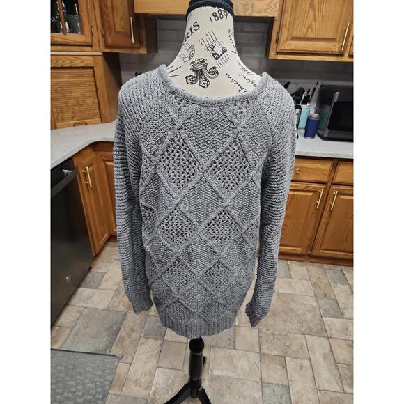 Sweater - Picture 3 of 8